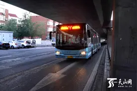 乌鲁木齐市部分公交线路恢复运行图片
