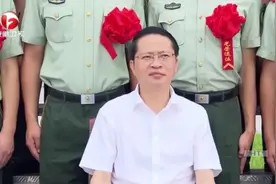 直升常委后，省里最年轻的省委常委履新了图片