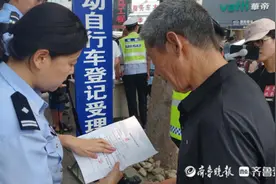 挂牌没？临沂交警上路执勤开展电动车集中整治行动图片