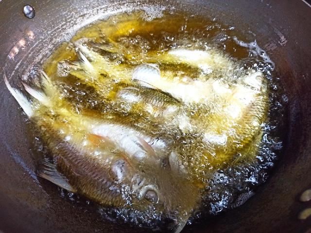 广东鲮鱼丸子的正宗做法 2026年汆鱼丸子的做法视频 广东鲮鱼丸子的正宗做法 2026年汆鱼丸子的做法视频