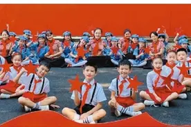 南宁市中小学、幼儿园开学第一课 各有精彩图片