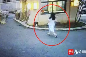 女儿默默在同学家借宿，妈妈反思对儿子关爱过多图片