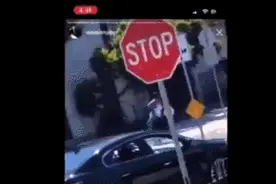 美国洛杉矶又有一黑人男子被警察射杀，示威者围堵警察局图片