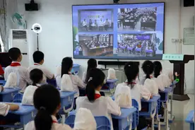 开学首日，北上广三地开启“云课堂”，优质教育资源跨地融合
