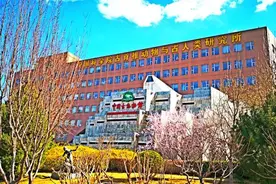 北京动物园边 藏着亚洲最大“侏罗纪公园”图片