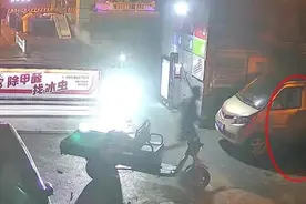 弟弟酒后怒砸车，哥哥出手相助，兄弟俩皆因酒失大……图片