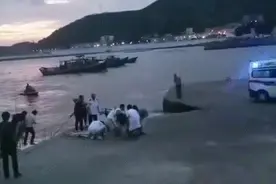 最新！浙江新人被浪卷走事件，新娘、化妆师遇难，新郎被救时紧抱新娘……男摄影师仍失联图片