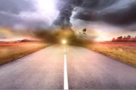 被“腰斩”股民希望重燃：3个一字跌停后4亿巨资暴力“撬板”！“天雷滚滚”之下，机构拼老本自救开始？图片