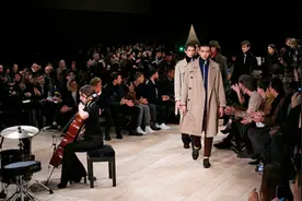 我找来了Raf Simons、Rick Owens、Hedi Slimane这些天才们的私藏歌单图片