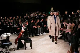 我找来了Raf Simons、Rick Owens、Hedi Slimane这些天才们的私藏歌单图片
