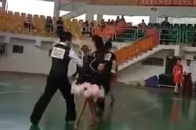 舞动自贸港 | 定安父女组合跳舞惊艳网友 愿带动更多人加入跳舞行列图片