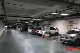 开发商转让未售车位给第三方 业主称不知情 律师：公示程序有瑕疵图片
