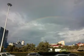 北京上空出现双彩虹了？郑州未来七天没有雨、恐怕也不会有彩虹图片