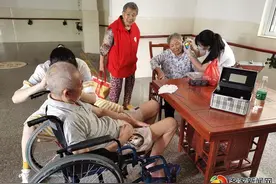 兴国托起农村失能老人的幸福生活图片