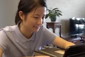 湖南女孩疫情期间邀武汉同学家中生活，一同考上央美视频封面