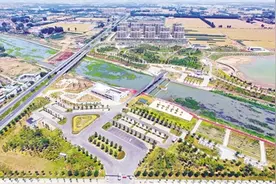 王屋逶迤腾细浪图片