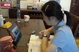 两个女孩的“神仙友谊”，冲上热搜图片