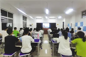 南阳市二中三完校区9月3日开学图片
