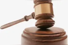 辛辛苦苦大半年，活给老板干了老板却跑了，工钱找谁要？法院管了图片