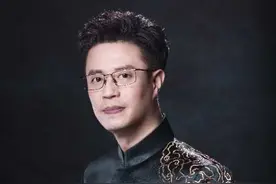 央视原名嘴白燕升，被引入山西传媒学院研究戏曲图片