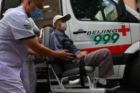 999非急救医疗转运体验丨可通过公众号预约，按需匹配车型图片
