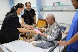 胜利日，向老兵致敬！——南宁市、兴宁区退役军人局领导走访慰问抗战老兵图片