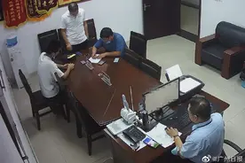 大学生打暑期工被扣2198元工资 警方介入助其如数拿回图片