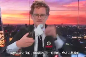 什么操作？英主播节目直播中剪口罩：口罩是我们恢复正常的一大阻碍，摘下这些没用的口罩图片
