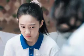 还记得《你好旧时光》里的凌翔茜吗？她现在长这样图片