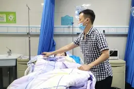 39岁女子连续打麻将近40个小时，被救护车紧急送医……图片