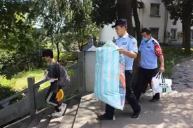 没有“家”的00后女孩和她的这些警察“亲戚”图片