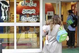 疫情中的西班牙开学：刚开学幼儿园园长感染上新冠；学校决定分批开学图片