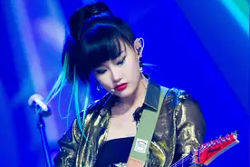 姐姐的下午茶｜“作女”黄龄：成团了，我大概是“心态”或“仪式”担当图片