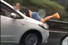 轿车引擎盖上爬一人狂飙5公里视频热传 知情人透露事发另有隐情图片