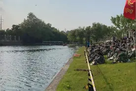 酸了！同济大学校园水上军训，上演速度与激情图片