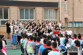 养正小学教师宣誓！忠于教育事业履行神圣职责图片