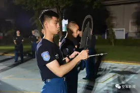 首飞就来“失速尾旋”！他们的“开学季”，太燃图片