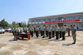 新沂市人武部组织预定新兵开展役前教育图片