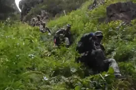 巡逻路有多险？边防官兵穿越死亡谷边境勘察画面曝光视频封面