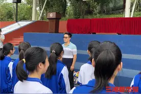 从倒数“逆袭”成优秀，我们的班主任是体育老师图片