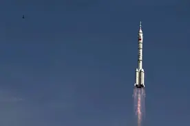 俄媒：中国成功发射可重复使用的航天器 在太空探索领域向美国发出新的挑战图片