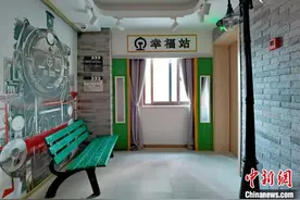 上海一养老院搭出“老上海”为失智老人创建“记忆家园”图片