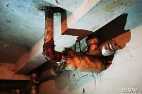 记者探访｜别人家管道漏水淹了我家，到底谁来管？图片