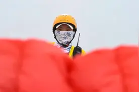 体育丨2020年环海南岛飞行大赛滑翔伞定点赛开赛图片