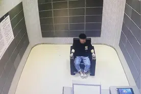 23岁小伙伪装成“富二代”，同时交往5个女友！有姑娘连他长什么样都不知道，就给他转钱图片