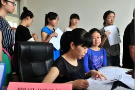 教育部：教育类研究生和公费师范生可免试认定教师资格视频封面