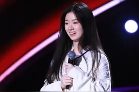 单依纯唱火《永不失联的爱》，原唱在线邀约演唱会图片