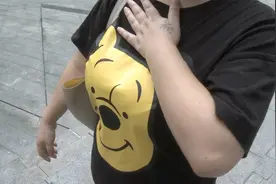 乳腺增生需要胸部护理?她花七千多换来一片淤青 医生：根本没问题视频封面