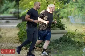 英国首相带头减肥 外媒：为抗击“第二波”疫情做准备图片