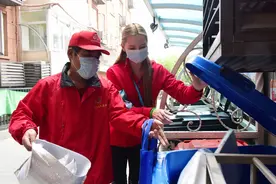 俄罗斯姑娘：我在三里屯做垃圾分类志愿者图片